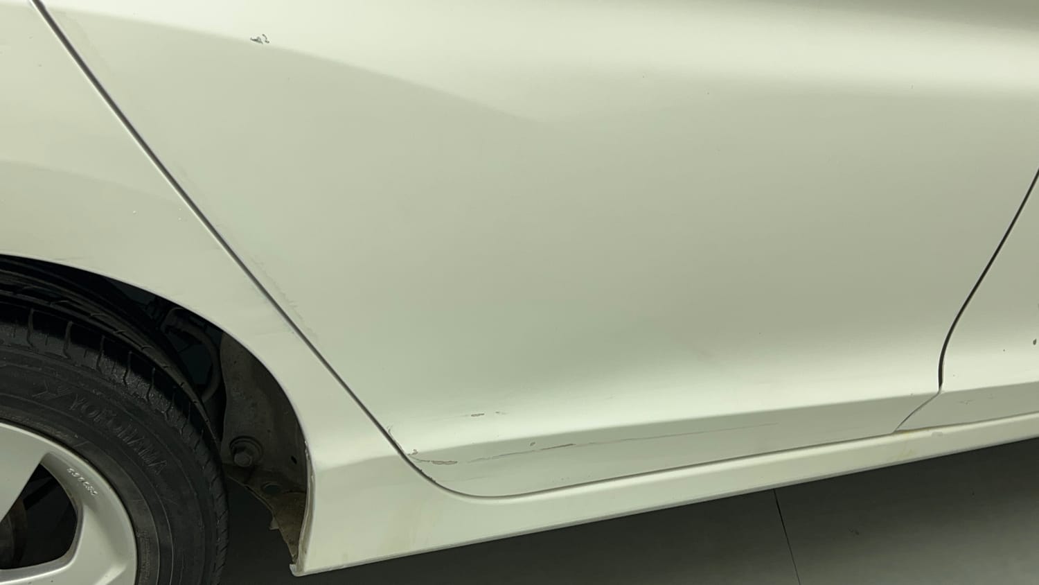 Used 2015 Honda City V Petrol Manual dents MINOR SCRATCH