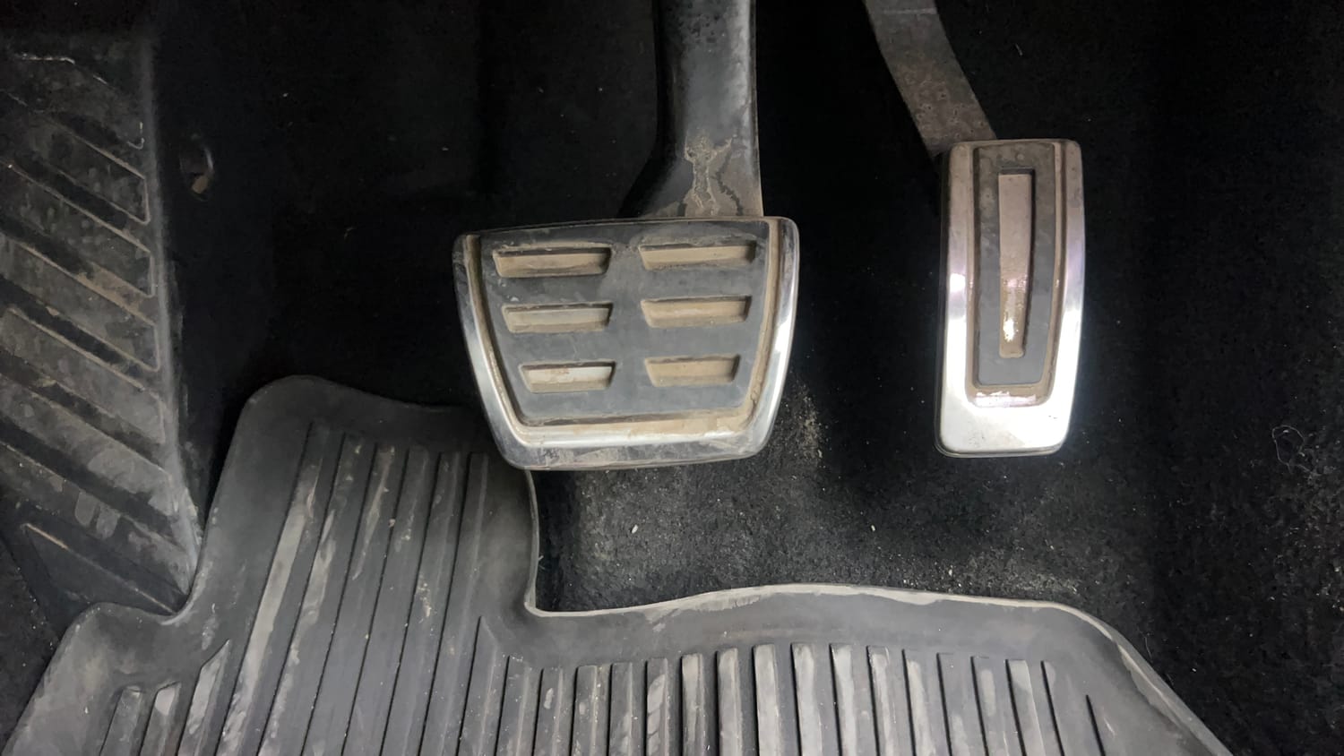 Used 2019 Skoda Superb L&K TDI AT Diesel Automatic interior PEDALS VIEW