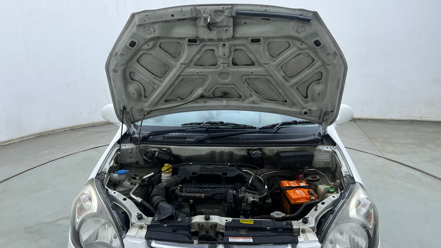 Used 2014 Maruti Suzuki Alto 800 Lxi Petrol Manual engine ENGINE & BONNET OPEN FRONT VIEW