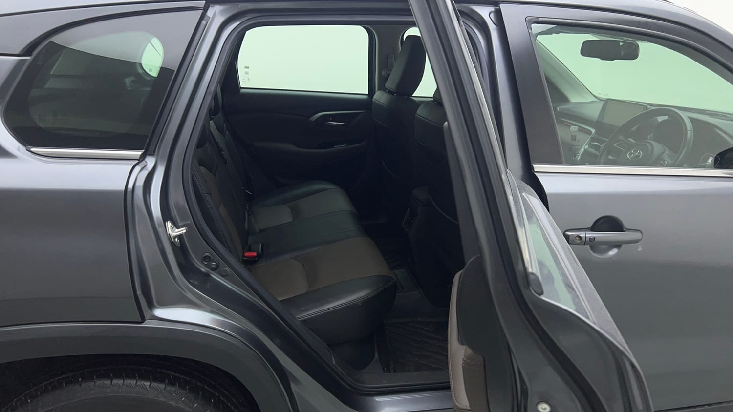 Used 2025 Toyota Urban Cruiser Hyryder V Hybrid Hybrid Automatic interior RIGHT SIDE REAR DOOR CABIN VIEW