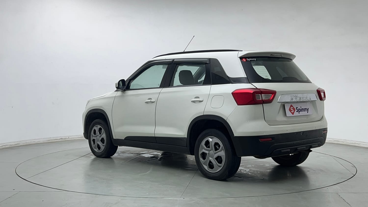 Used 2022 maruti-suzuki Vitara Brezza VXi Petrol Manual exterior LEFT REAR CORNER VIEW