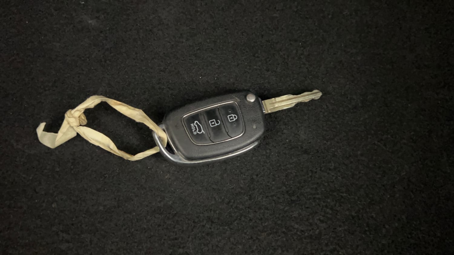 Used 2021 Hyundai i20 Sportz 1.2 MT Petrol Manual extra CAR KEY VIEW