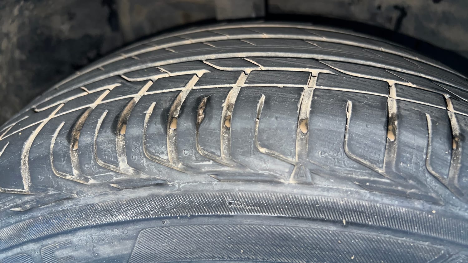 Used 2019 Tata Nexon XZA Plus Petrol Petrol Automatic tyres RIGHT FRONT TYRE TREAD VIEW