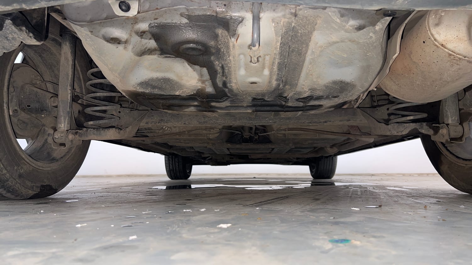 Used 2017 Honda WR-V VX MT Petrol Petrol Manual extra REAR UNDERBODY VIEW (TAKEN FROM REAR)