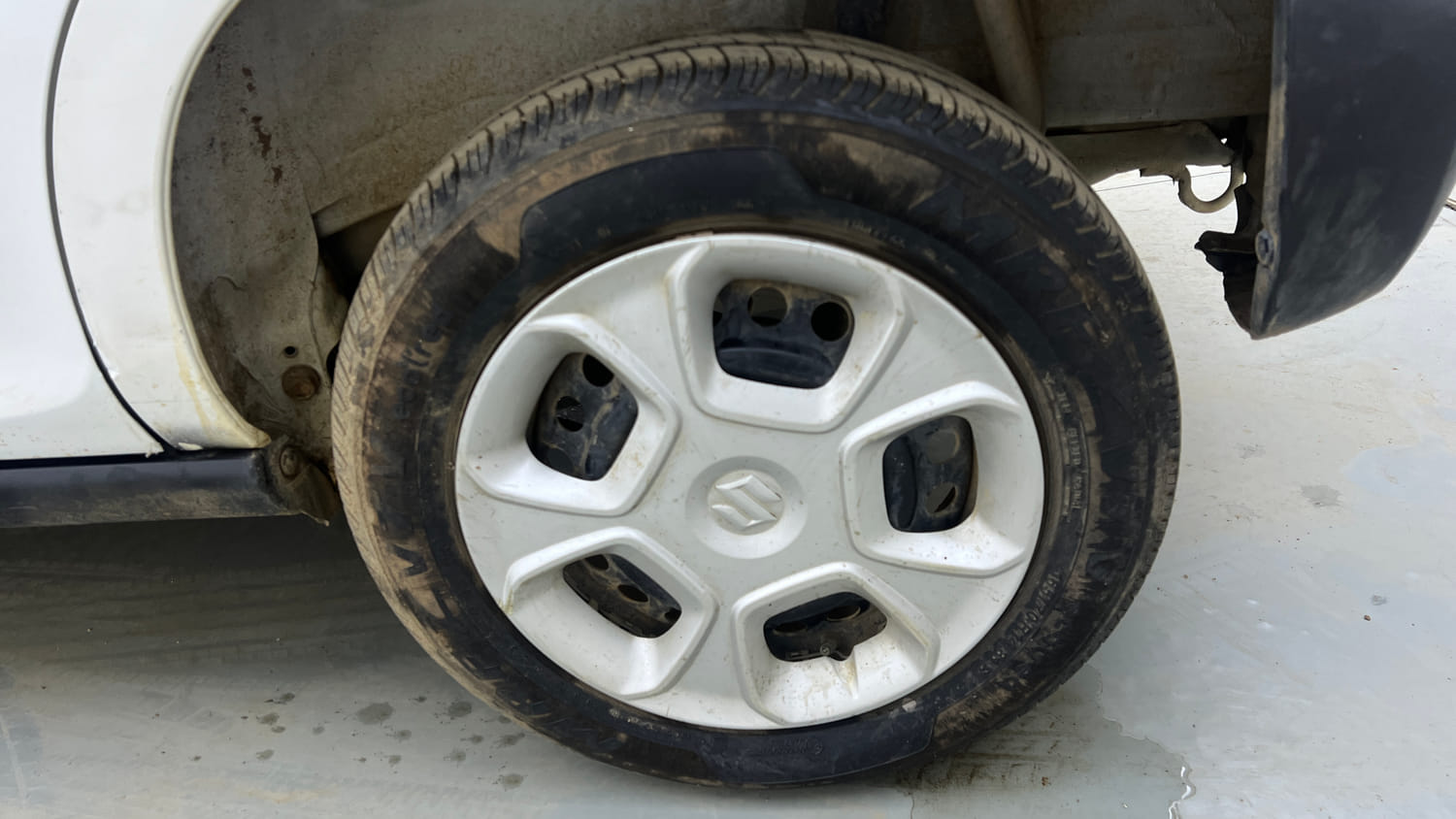 Used 2020 Maruti Suzuki S-Presso VXi Plus AMT Petrol Automatic tyres LEFT REAR TYRE RIM VIEW