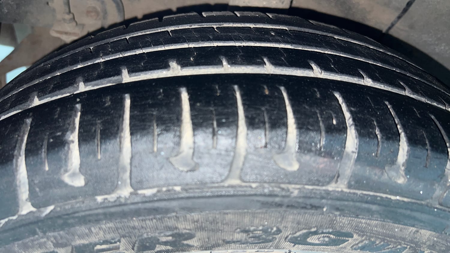 Used 2018 Hyundai Grand i10 Sportz 1.2 Kappa VTVT Petrol Manual tyres RIGHT REAR TYRE TREAD VIEW