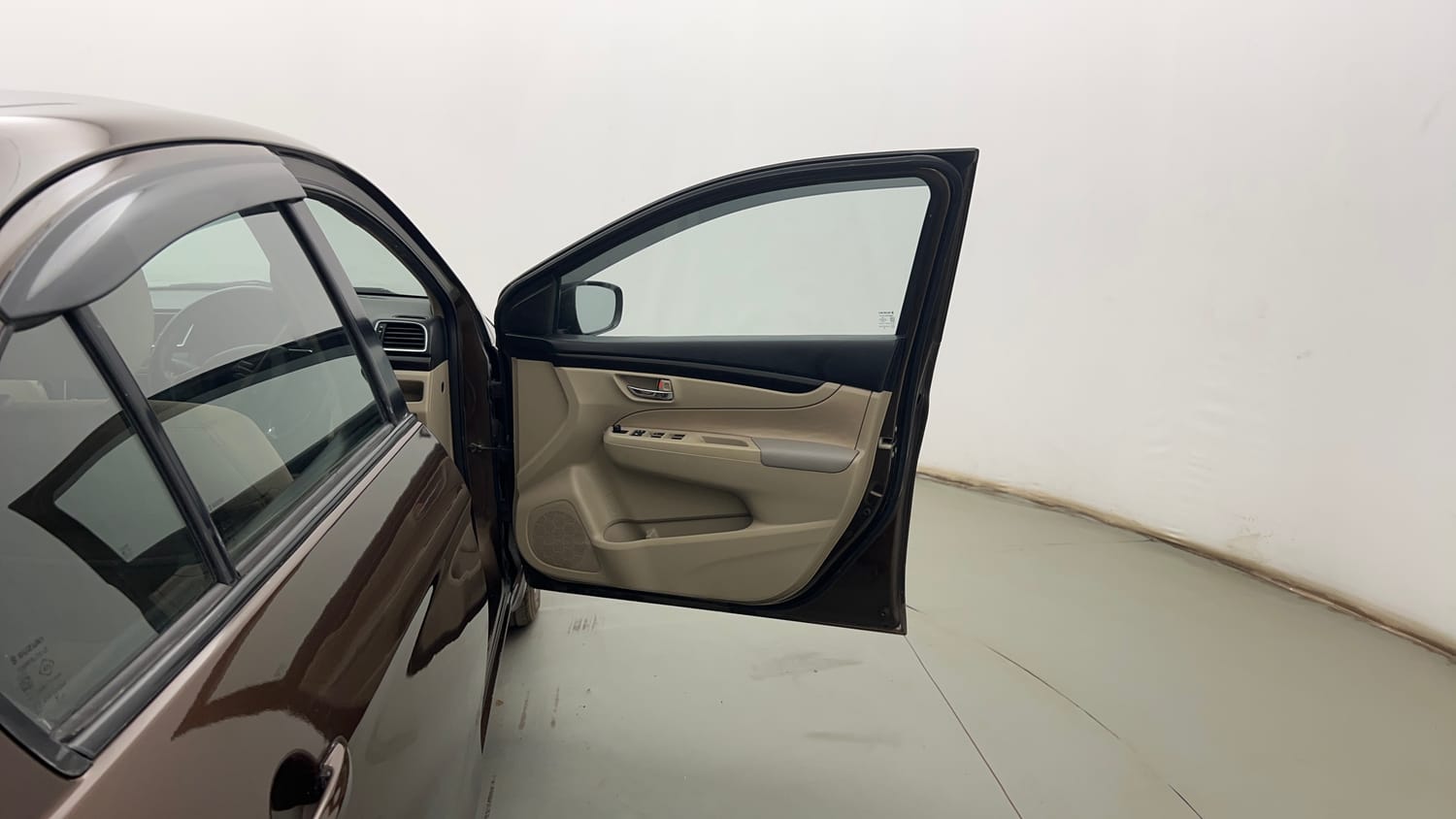 Used 2018 Maruti Suzuki Ciaz Delta 1.4 MT Petrol Manual interior RIGHT FRONT DOOR OPEN VIEW