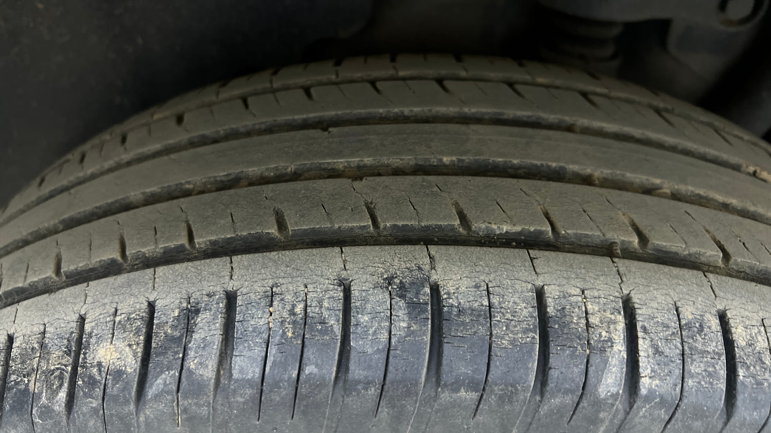 Used 2021 Tata Harrier XE Diesel Manual tyres RIGHT REAR TYRE TREAD VIEW