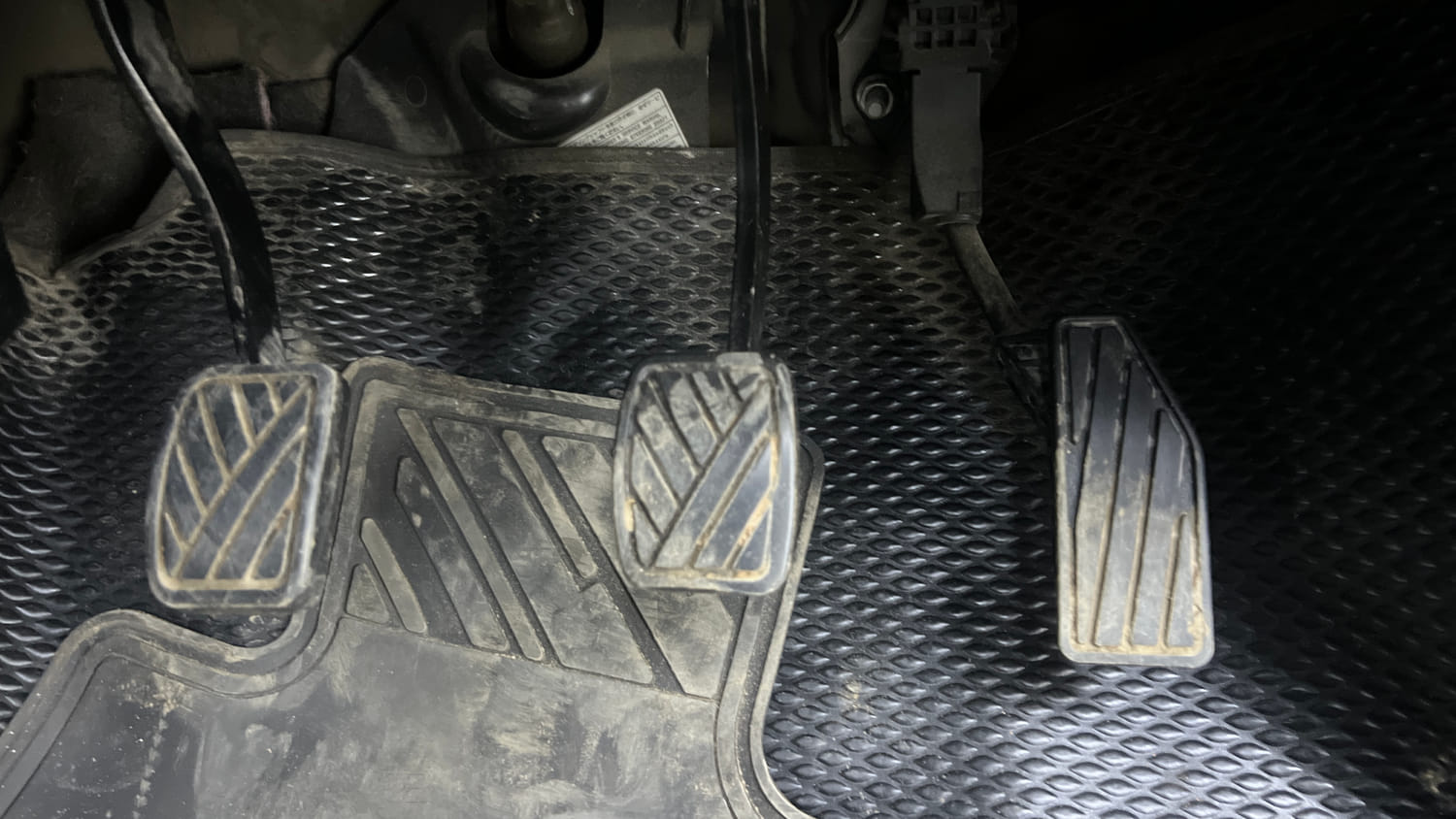 Used 2019 Maruti Suzuki Swift VDi Diesel Manual interior PEDALS VIEW