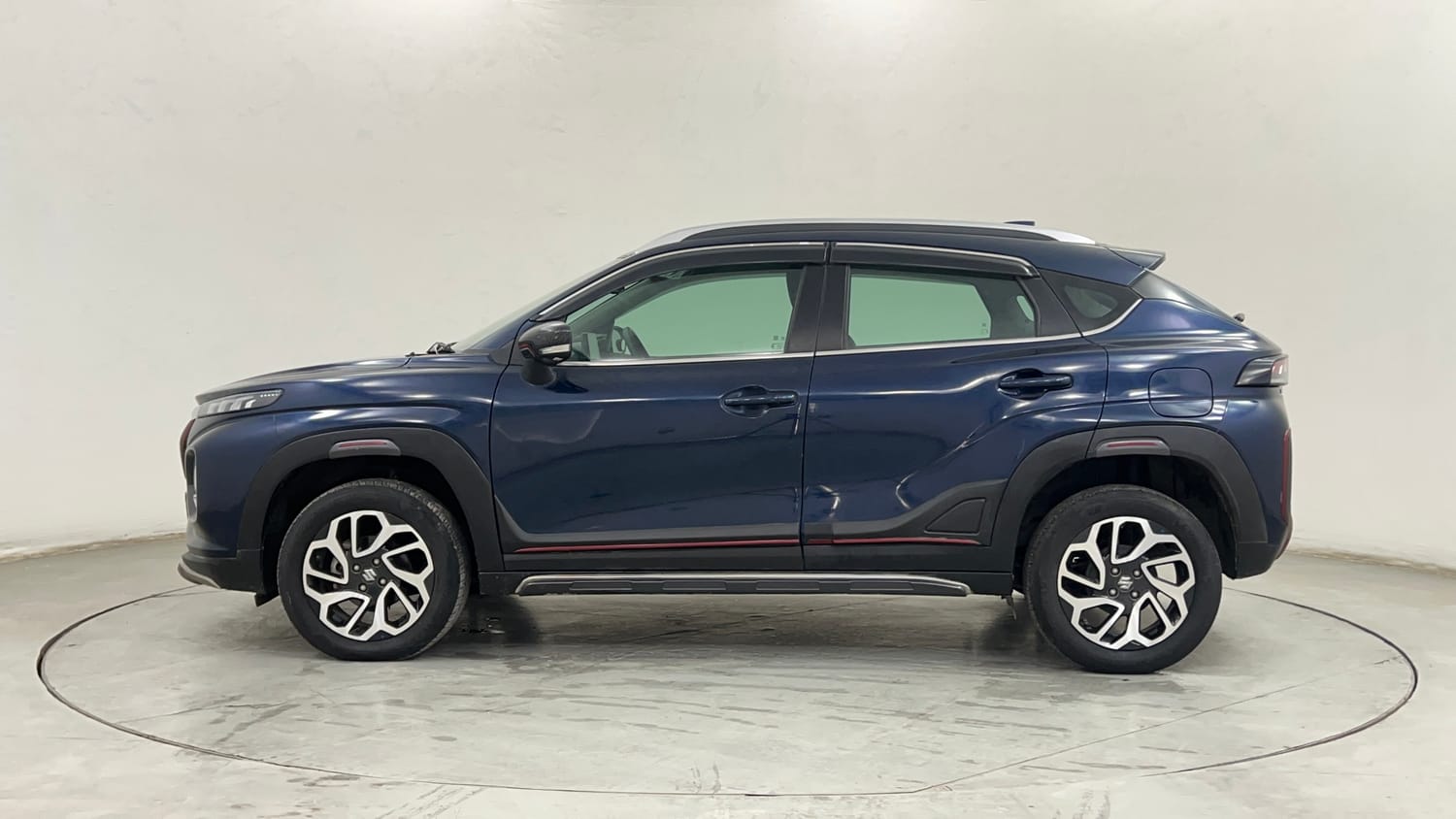 Used 2024 Maruti Suzuki Fronx Alpha 1.0L Turbo MT Petrol Manual exterior LEFT SIDE VIEW
