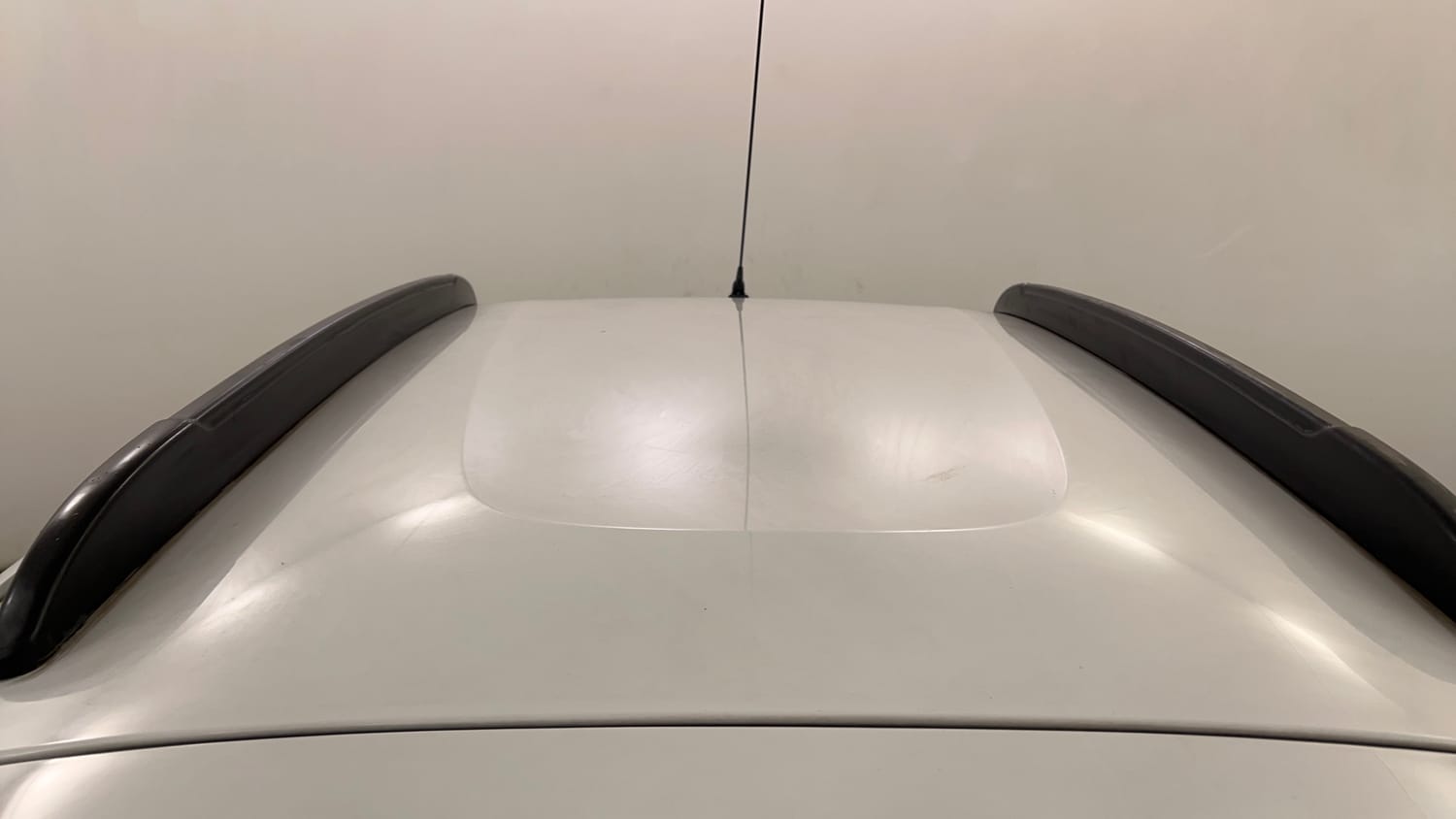 Used 2024 Renault Kwid RXT 1.0 Petrol Manual exterior EXTERIOR ROOF VIEW