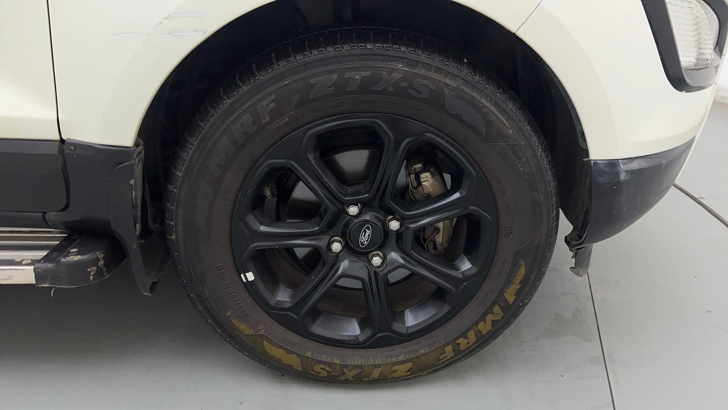Used 2021 Ford EcoSport Thunder Edition Petrol Petrol Manual tyres RIGHT FRONT TYRE RIM VIEW