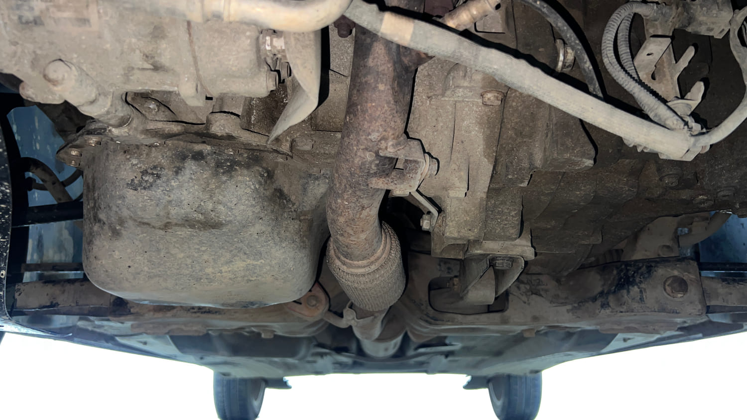 Used 2013 Volkswagen Polo Highline1.2L (P) Petrol Manual extra FRONT LEFT UNDERBODY VIEW
