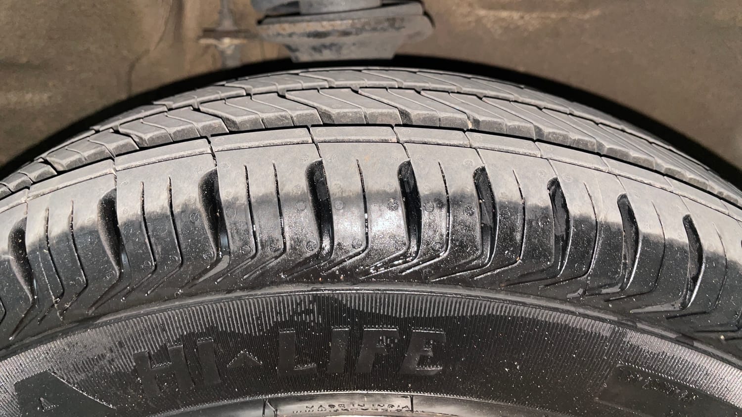 Used 2017 Maruti Suzuki Alto 800 LXi Petrol Manual tyres RIGHT FRONT TYRE TREAD VIEW