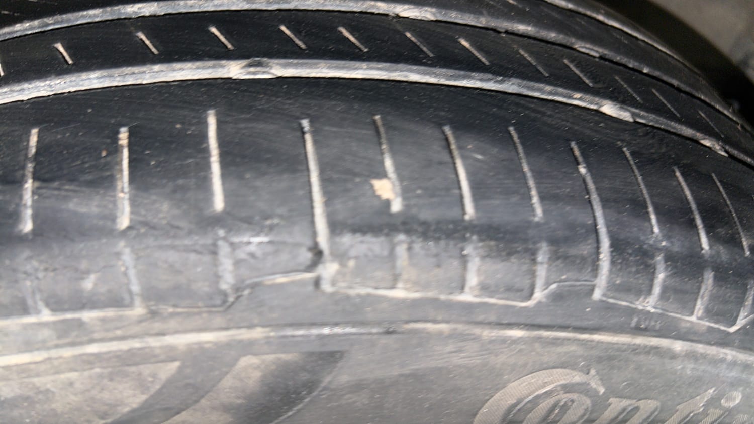 Used 2015 Honda City VX CVT Petrol Automatic tyres LEFT REAR TYRE TREAD VIEW