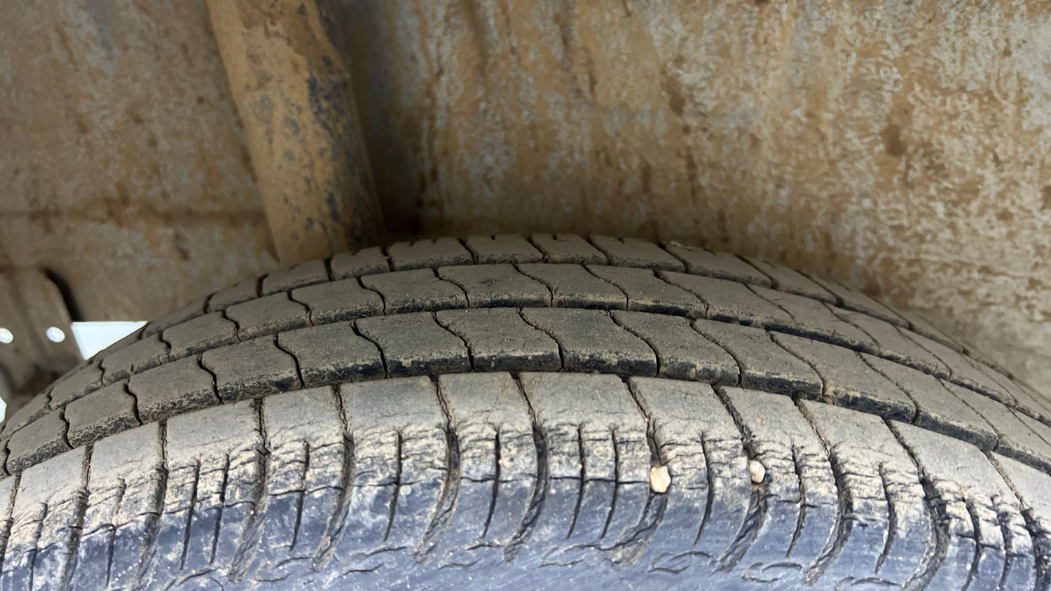 Used 2020 Maruti Suzuki S-Presso VXi Plus AMT Petrol Automatic tyres RIGHT REAR TYRE TREAD VIEW