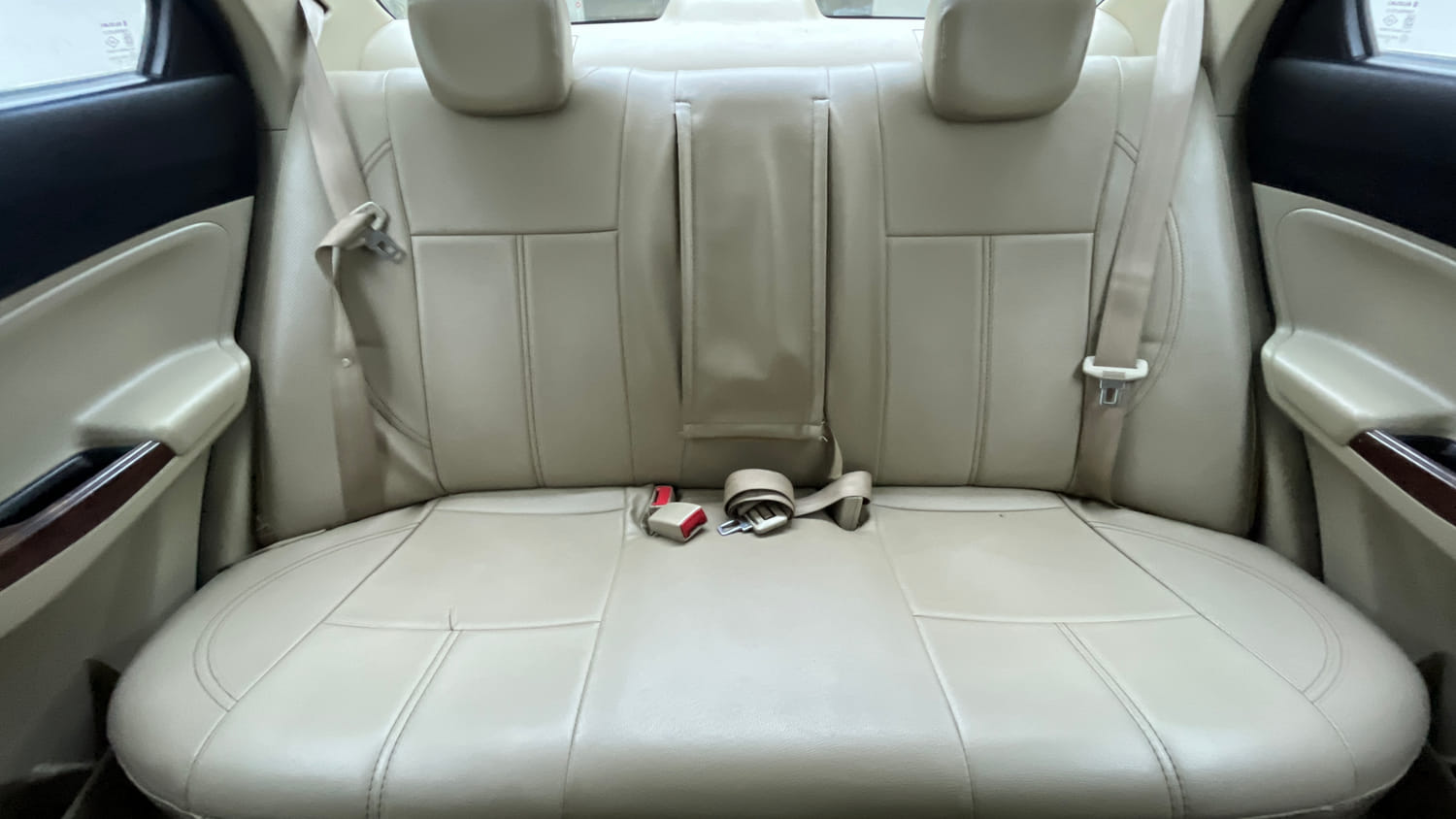 Used 2020 Maruti Suzuki Dzire VXi Petrol Manual interior REAR SEAT CONDITION VIEW