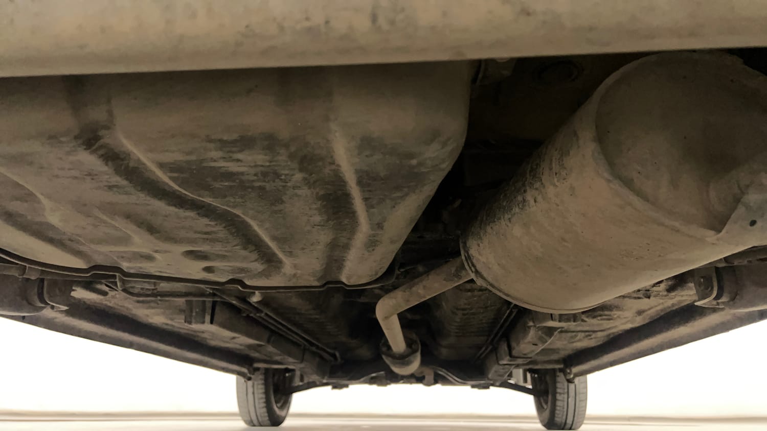 Used 2012 Maruti Suzuki Wagon R 1.0 LXi CNG Cng Manual extra REAR UNDERBODY VIEW (TAKEN FROM REAR)