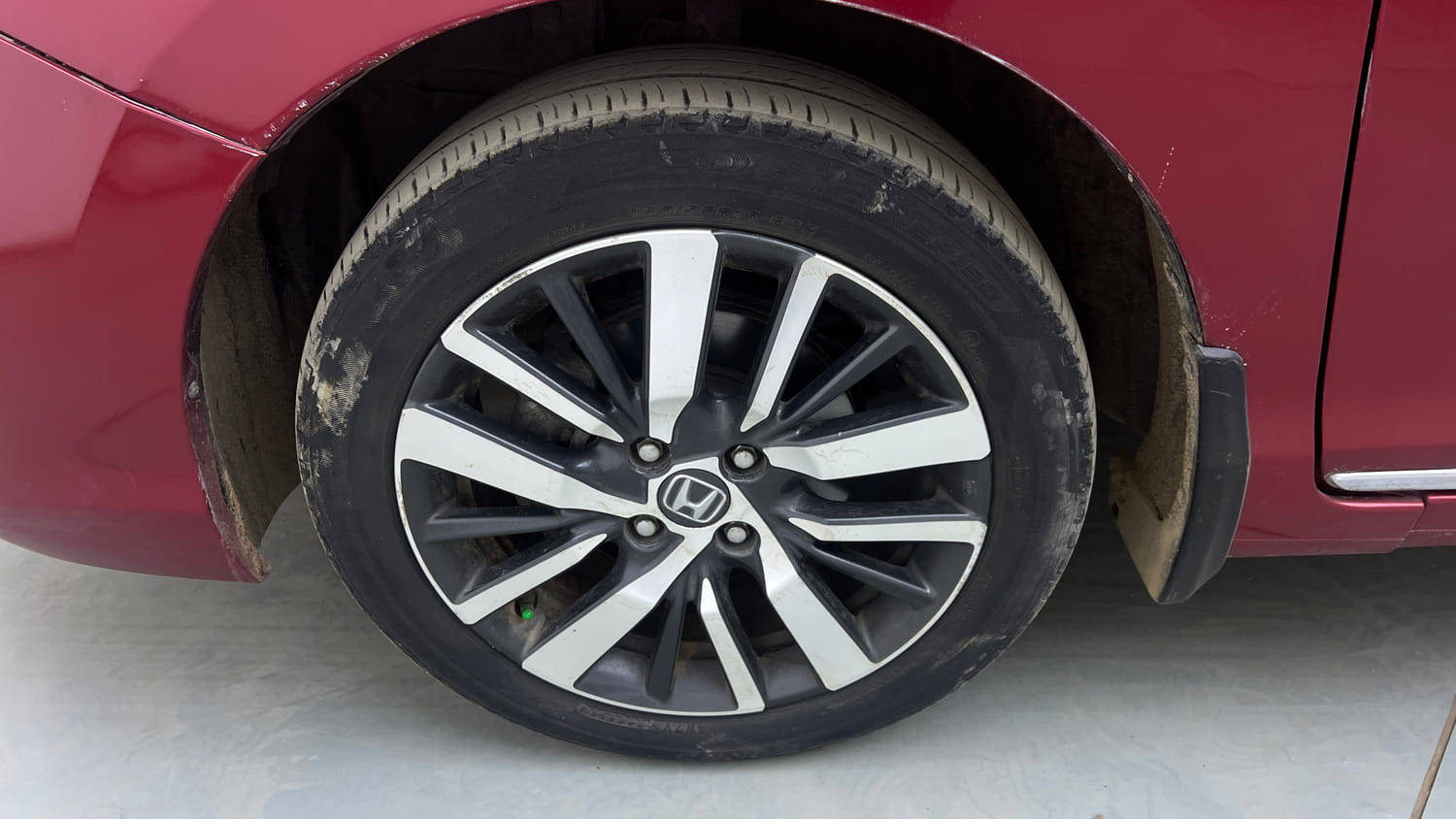 Used 2021 Honda City ZX CVT Petrol Petrol Automatic tyres LEFT FRONT TYRE RIM VIEW