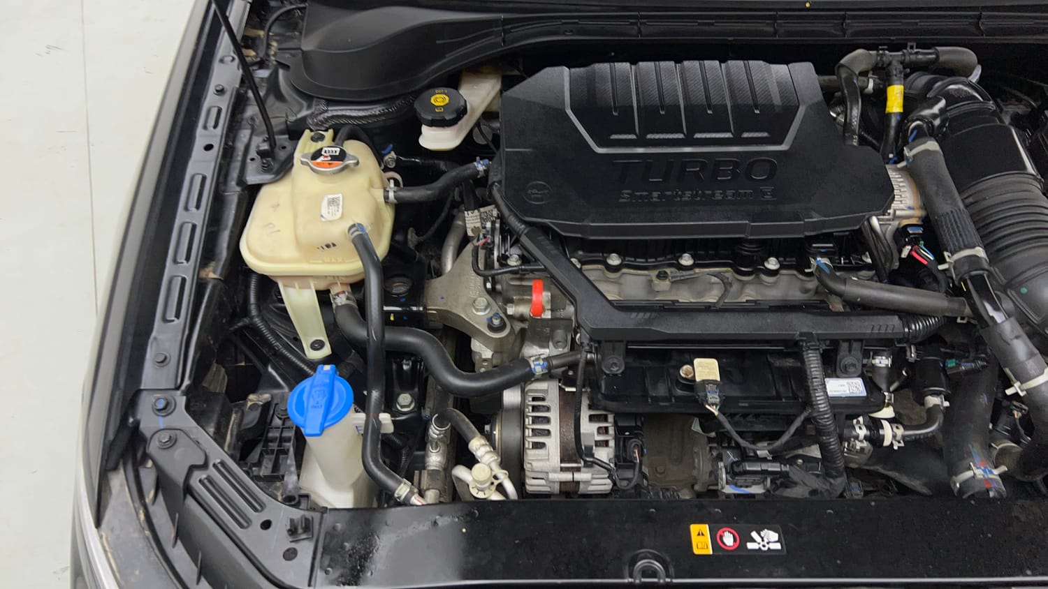 Used 2024 Hyundai Verna SX (O) 1.5 Turbo Petrol MT Petrol Manual engine ENGINE RIGHT SIDE VIEW
