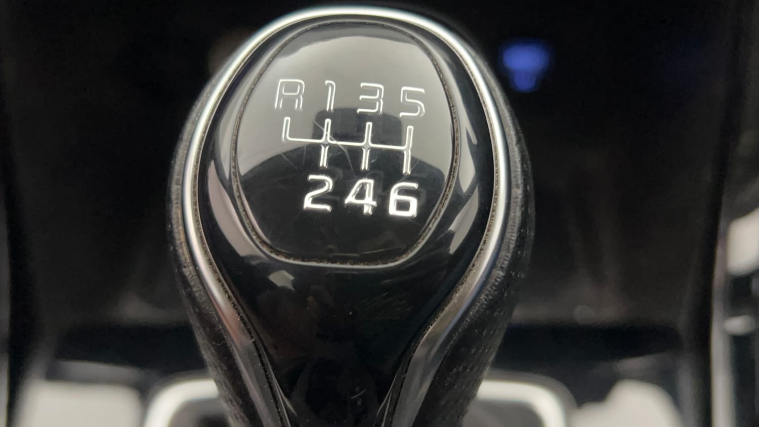 Used 2023 Hyundai Alcazar Platinum 7 STR 1.5 Turbo Petrol Petrol Manual interior GEAR  KNOB VIEW
