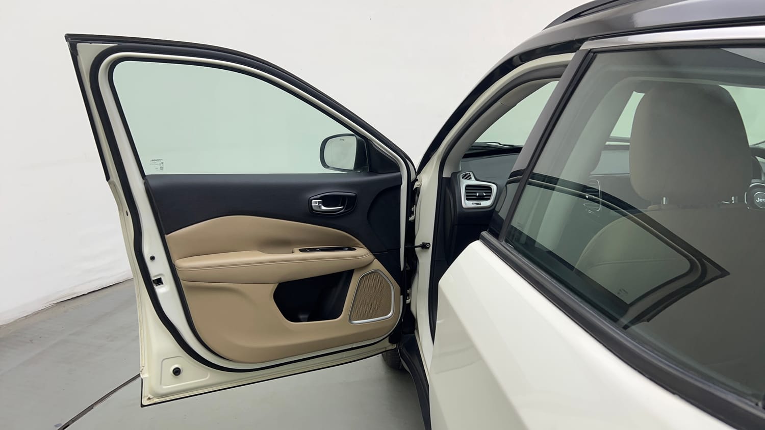 Used 2018 Jeep Compass Longitude (O) 2.0 Diesel Diesel Manual interior LEFT FRONT DOOR OPEN VIEW