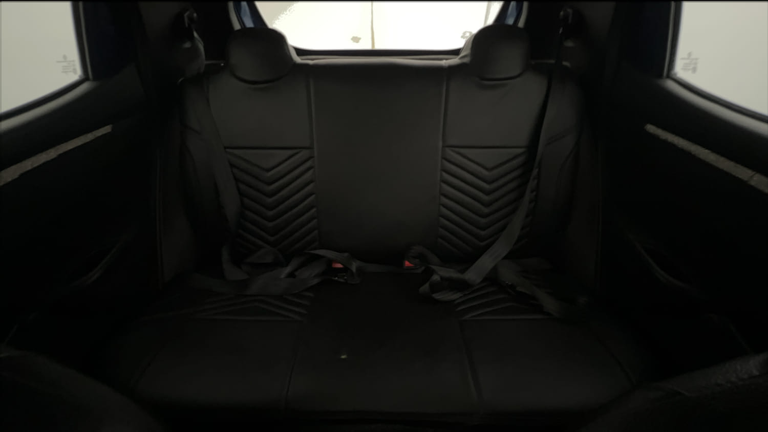 Used 2017 Renault Kwid CLIMBER 1.0 AMT Petrol Automatic interior REAR SEAT CONDITION VIEW