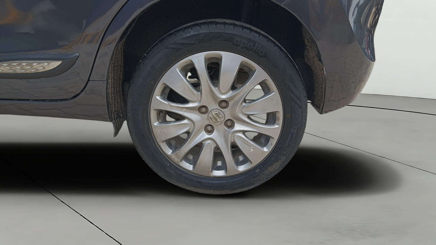 Used 2018 Maruti Suzuki Baleno Zeta 1.2 Petrol Manual tyres LEFT REAR TYRE RIM VIEW