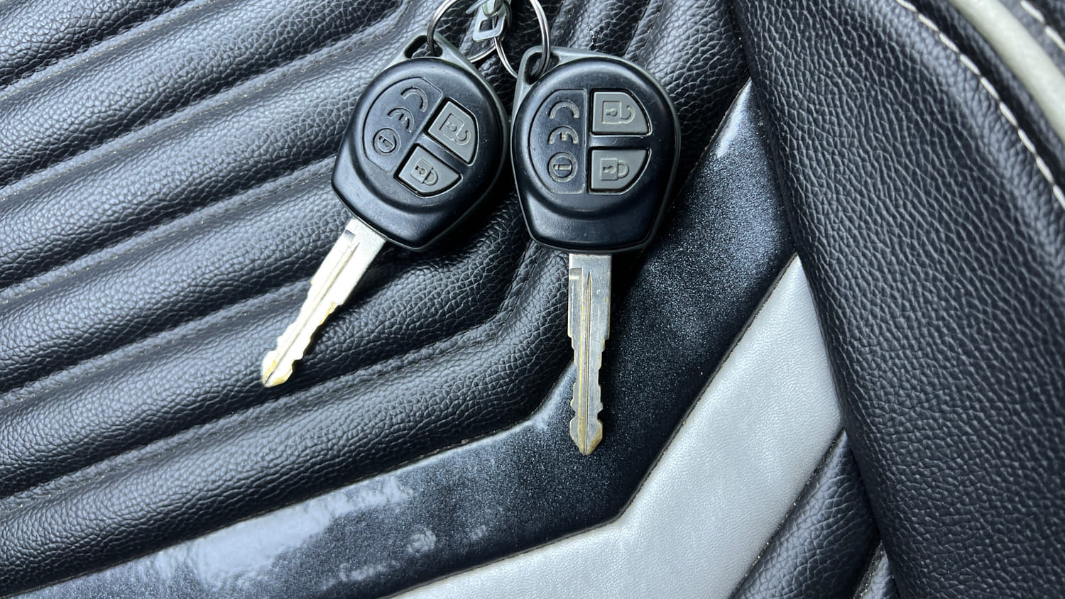 Used 2016 Maruti Suzuki Vitara Brezza [2016-2020] ZDi Diesel Manual extra CAR KEY VIEW