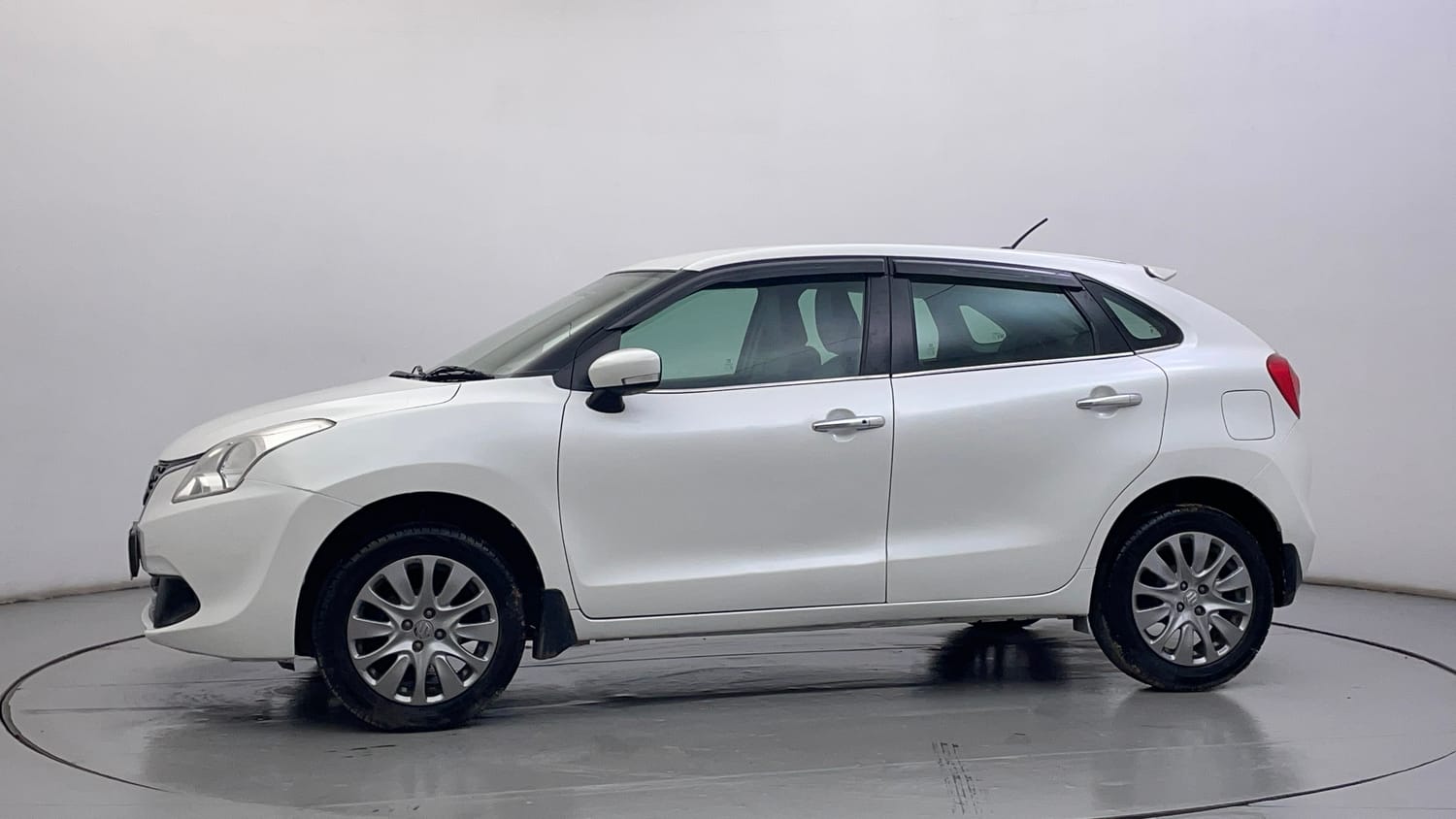 Used 2018 Maruti Suzuki Baleno Zeta 1.2 Petrol Manual exterior LEFT SIDE VIEW
