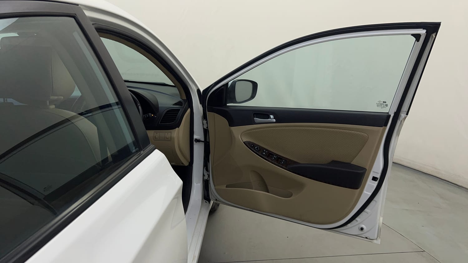 Used 2015 Hyundai Fluidic Verna 4S 1.6 VTVT SX Petrol Manual interior RIGHT FRONT DOOR OPEN VIEW