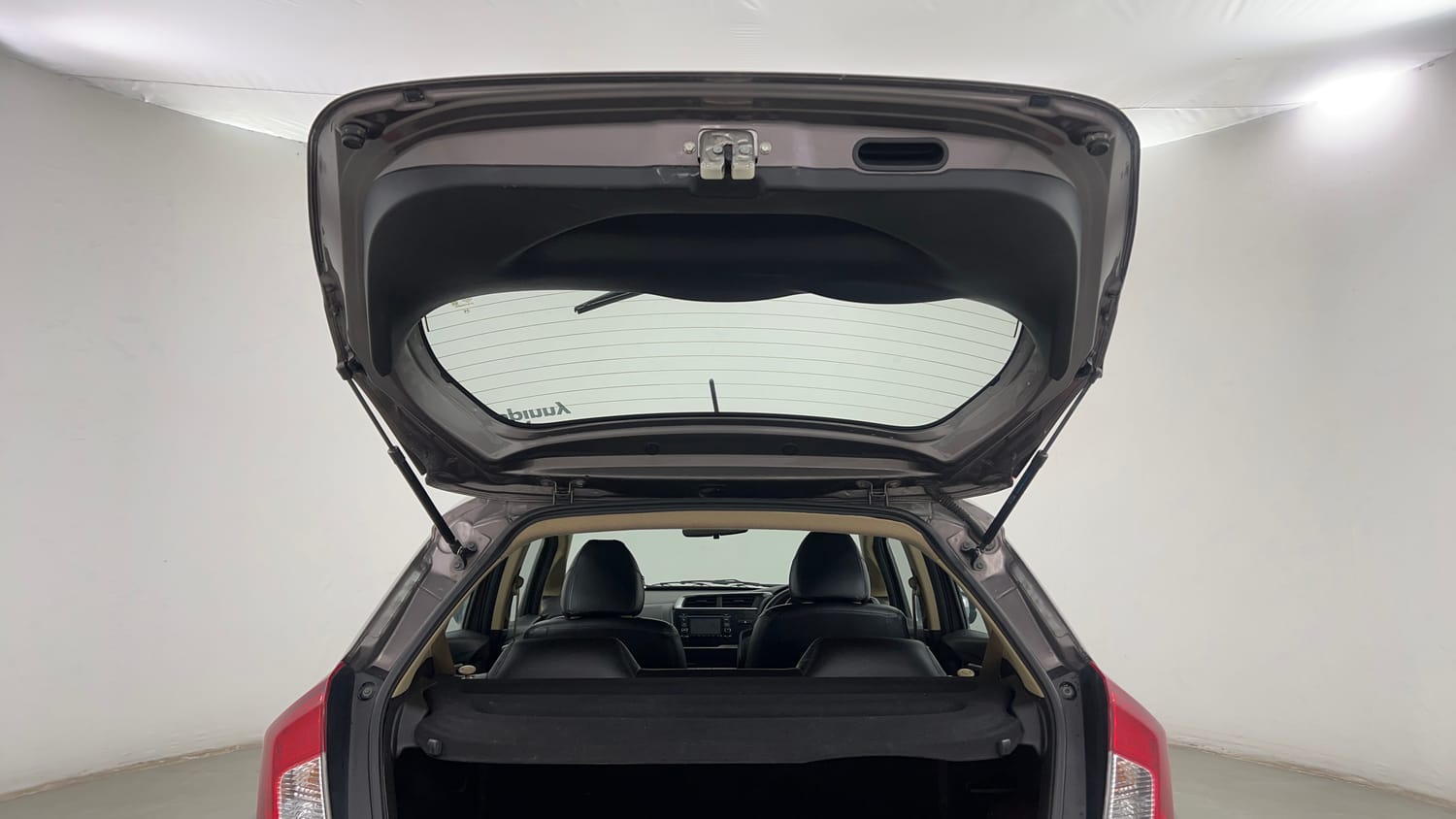 Used 2017 Honda Jazz V Petrol Petrol Manual interior DICKY DOOR OPEN VIEW