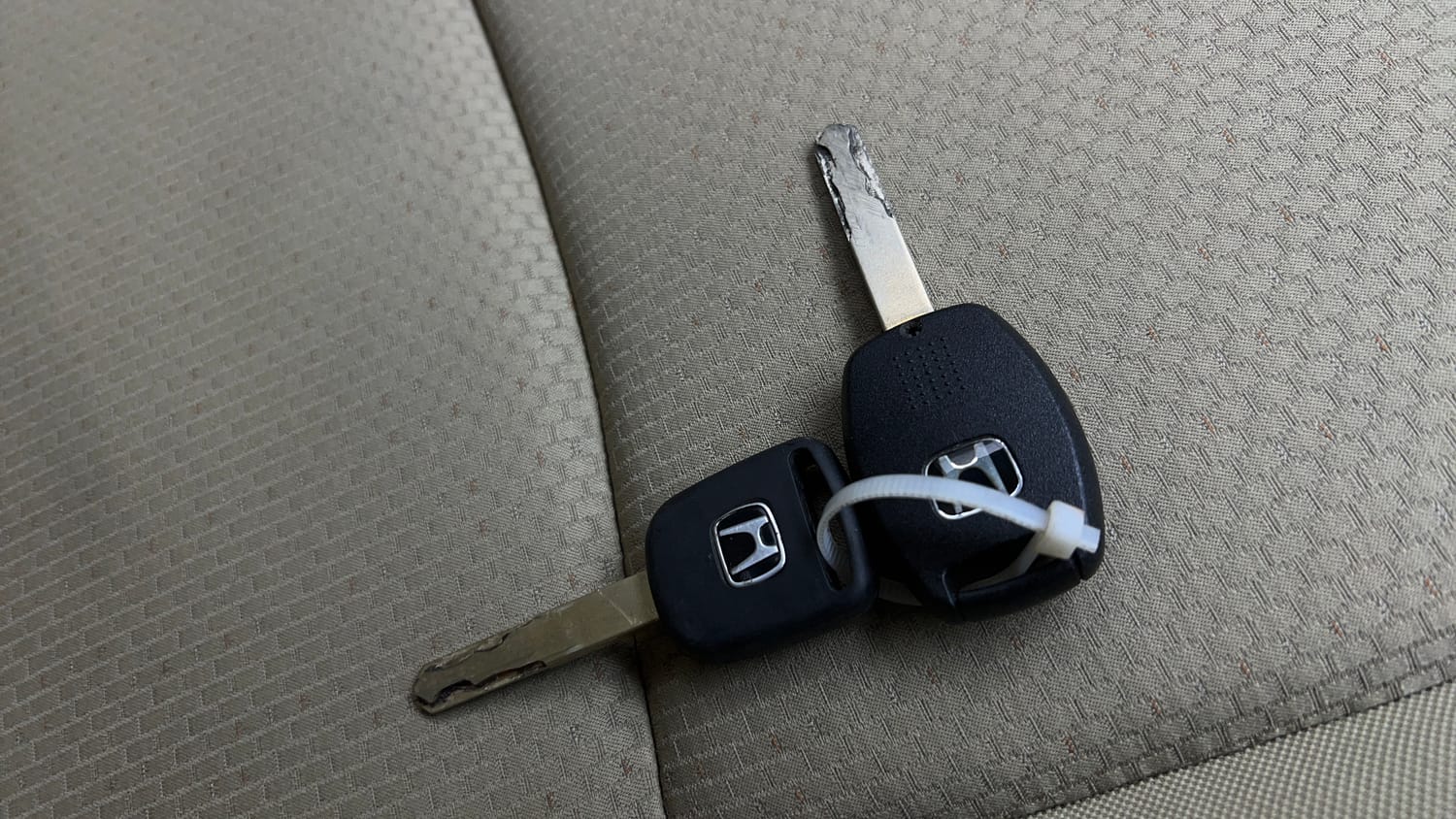 Used 2017 Honda Amaze 1.2 S i-VTEC Petrol Manual extra CAR KEY VIEW