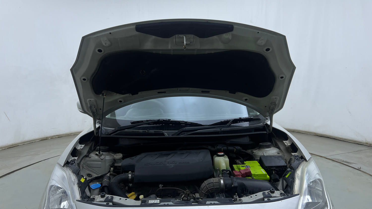 Used 2019 Maruti Suzuki Swift VDi Diesel Manual engine ENGINE & BONNET OPEN FRONT VIEW