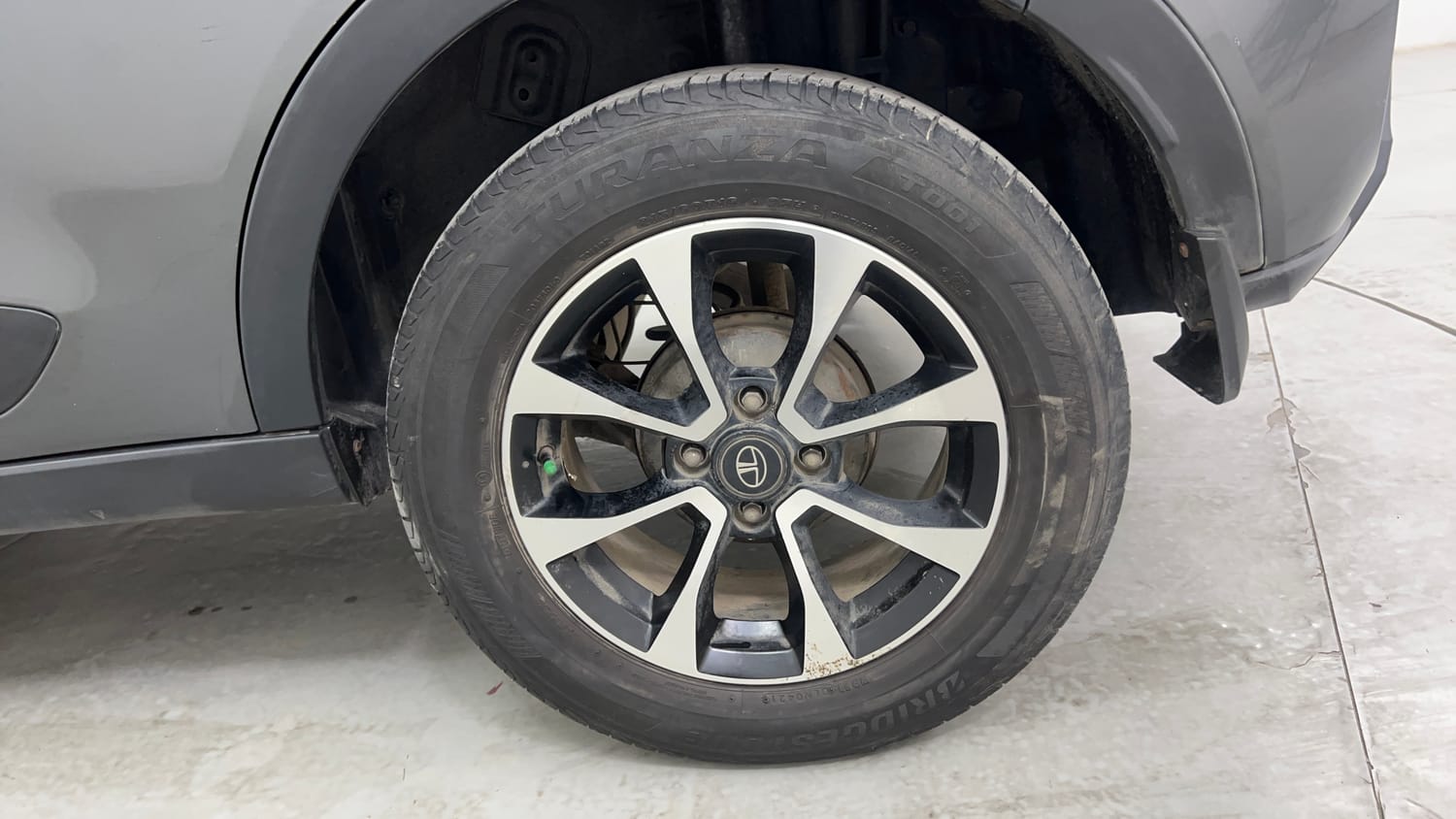 Used 2021 Tata Nexon XZA Plus (S) Petrol Automatic tyres LEFT REAR TYRE RIM VIEW