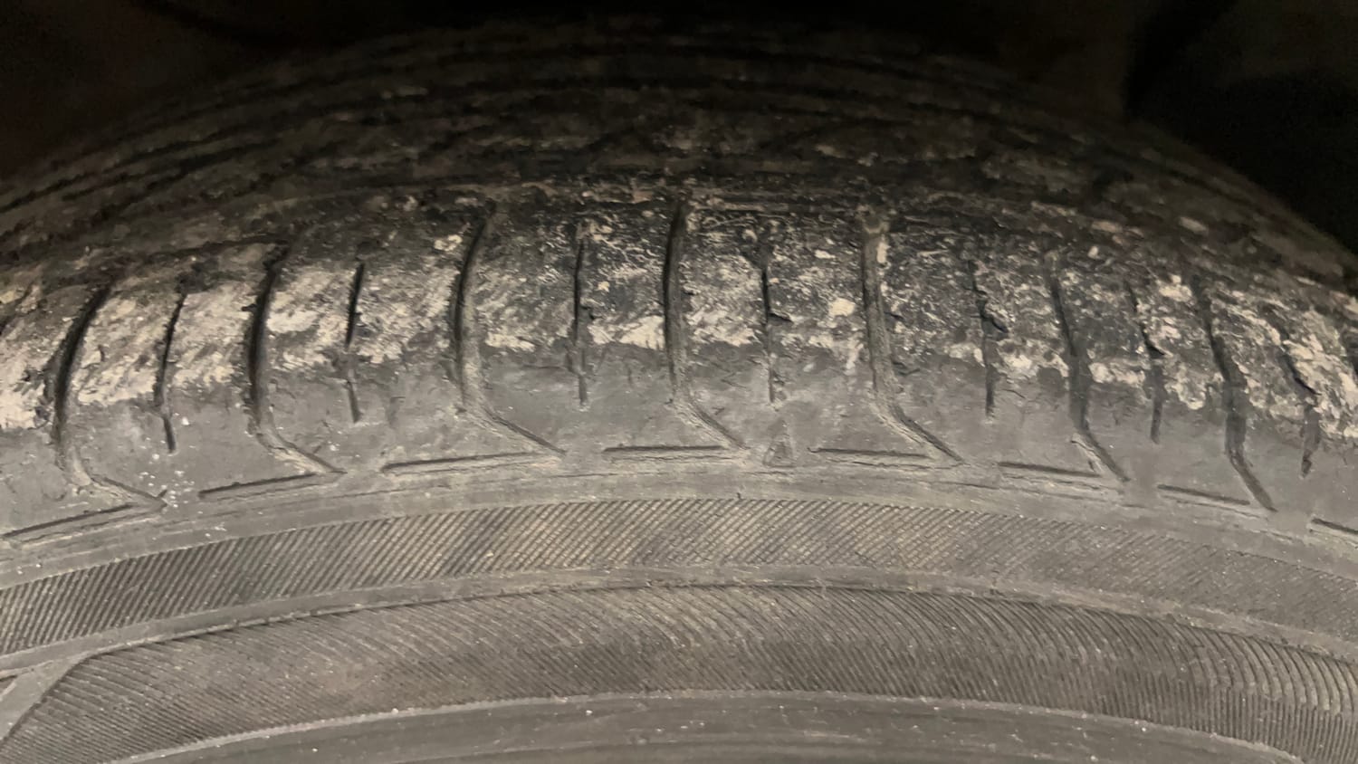 Used 2016 Hyundai Creta 1.6 SX Plus AT Diesel Automatic tyres RIGHT FRONT TYRE TREAD VIEW