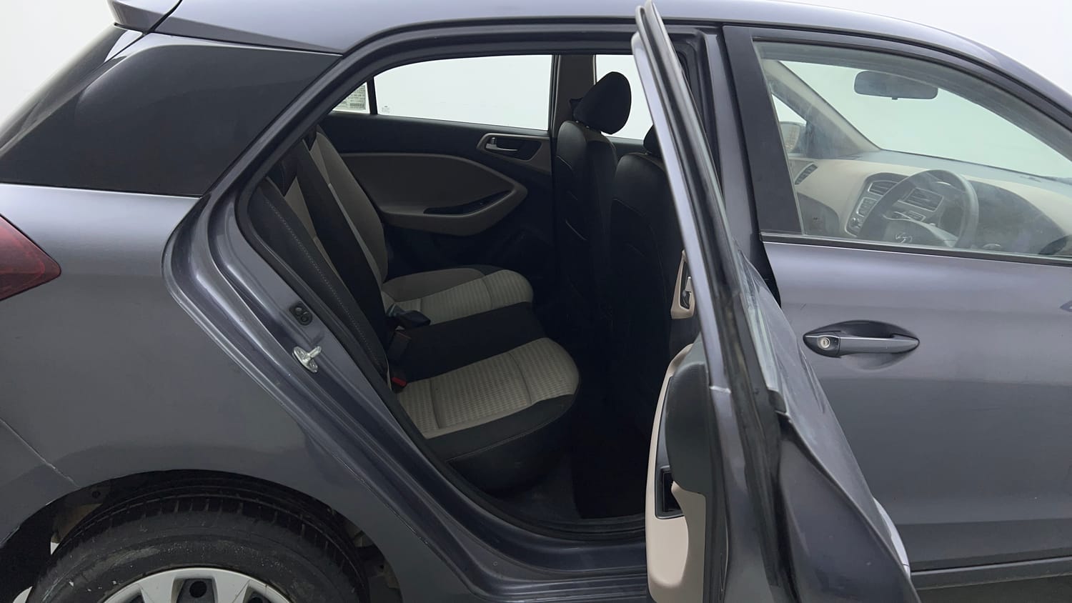 Used 2018 Hyundai Elite i20 Magna Executive 1.2 Petrol Manual interior RIGHT SIDE REAR DOOR CABIN VIEW