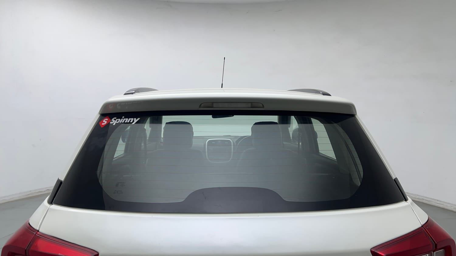 Used 2022 maruti-suzuki Vitara Brezza VXi Petrol Manual exterior BACK WINDSHIELD VIEW