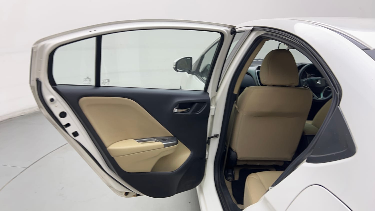 Used 2015 Honda City V Petrol Manual interior LEFT REAR DOOR OPEN VIEW