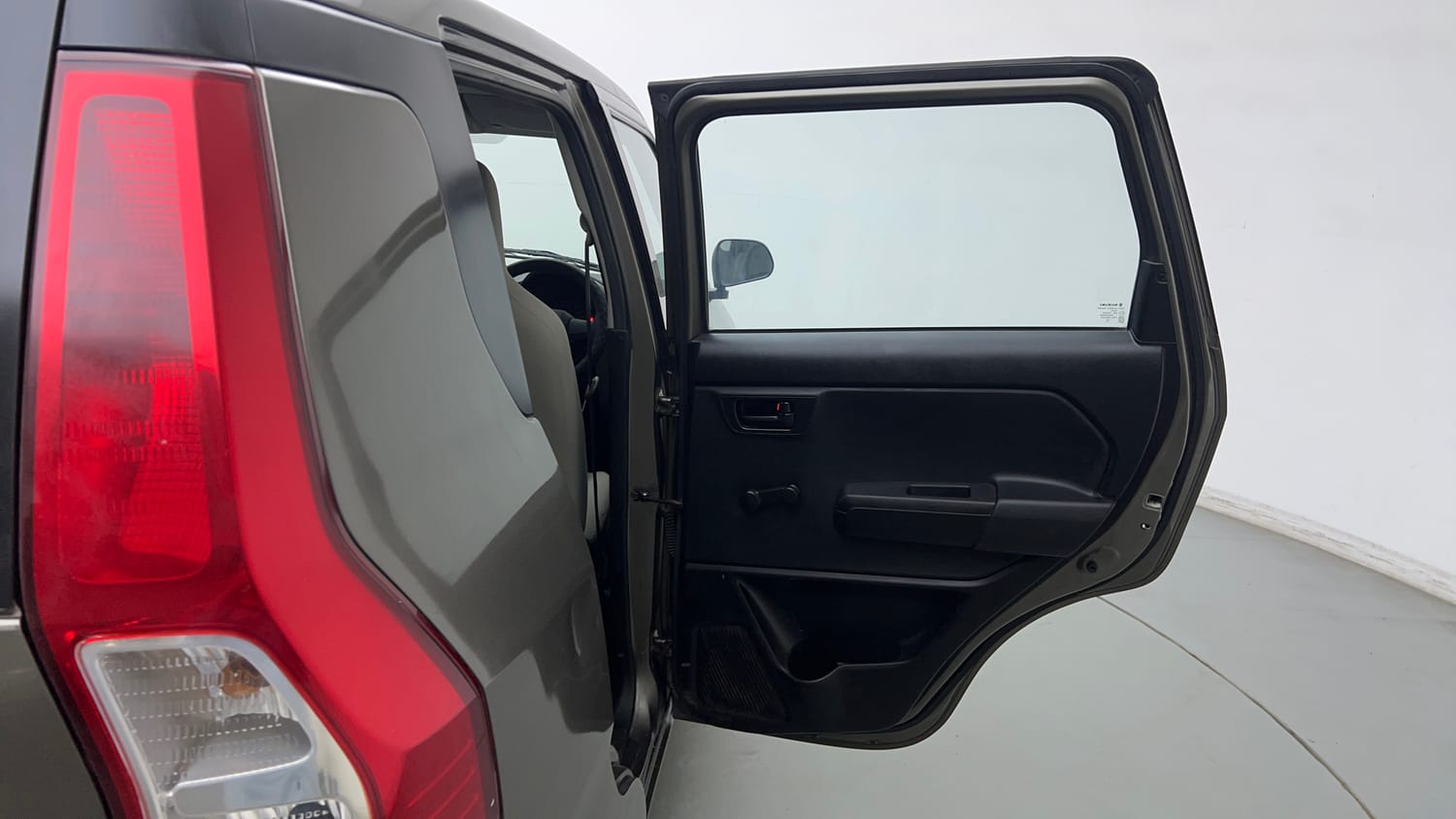 Used 2020 Maruti Suzuki Wagon R LXi 1.0 CNG Cng Manual interior RIGHT REAR DOOR OPEN VIEW