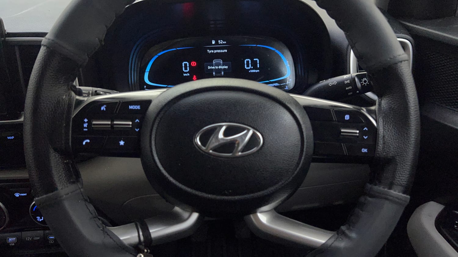 Used 2023 Hyundai Venue SX 1.2 Petrol Petrol Manual top_features Airbags