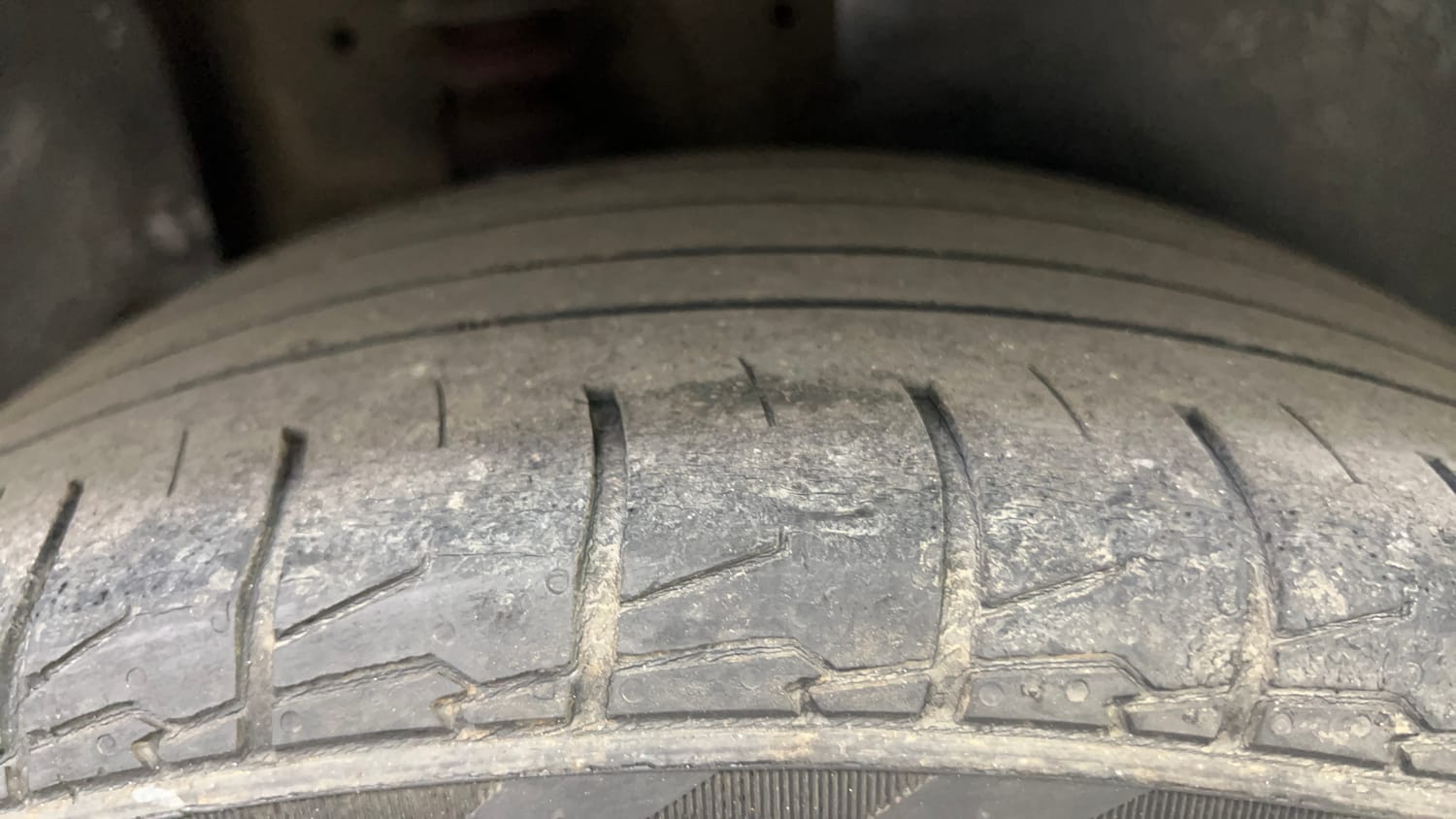 Used 2023 Kia Seltos HTX 1.5 Petrol Manual tyres RIGHT REAR TYRE TREAD VIEW