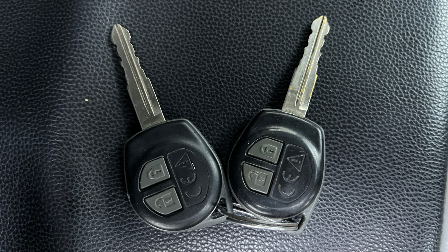 Used 2024 Maruti Suzuki Swift VXi Petrol Manual extra CAR KEY VIEW