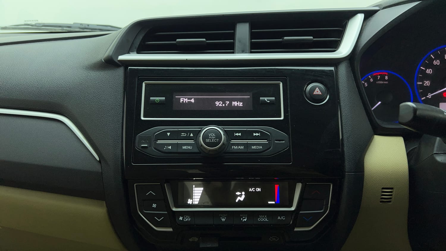 Used 2017 Honda Amaze 1.2 S i-VTEC Petrol Manual top_features Integrated (in-dash) music system