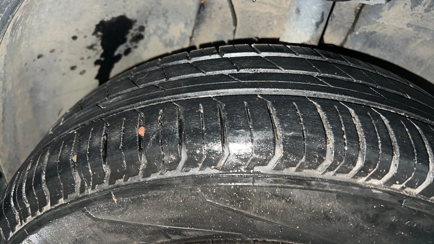 Used 2022 Tata Punch Accomplished MT Petrol Manual tyres RIGHT FRONT TYRE TREAD VIEW