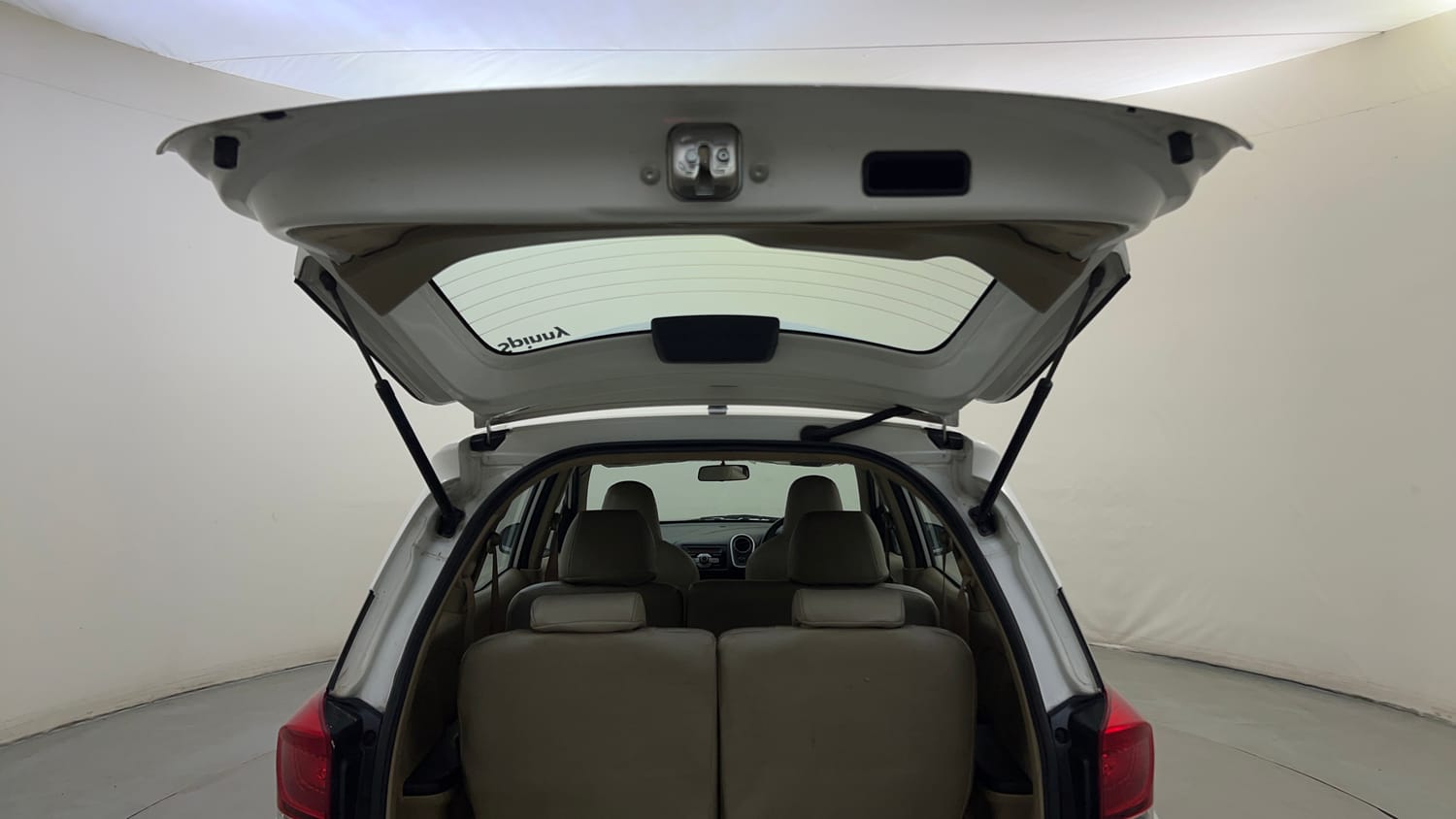 Used 2015 Honda Mobilio S Petrol Petrol Manual interior DICKY DOOR OPEN VIEW