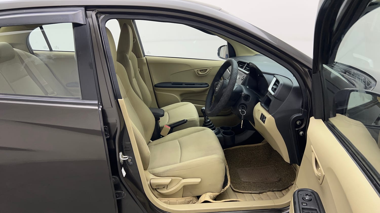 Used 2017 Honda Amaze 1.2 S i-VTEC Petrol Manual interior RIGHT SIDE FRONT DOOR CABIN VIEW