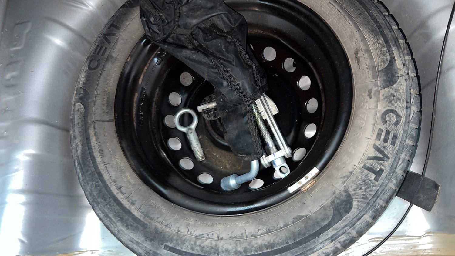 Used 2021 Renault Kwid RXL 1.0 MT Petrol Manual tyres SPARE TYRE VIEW