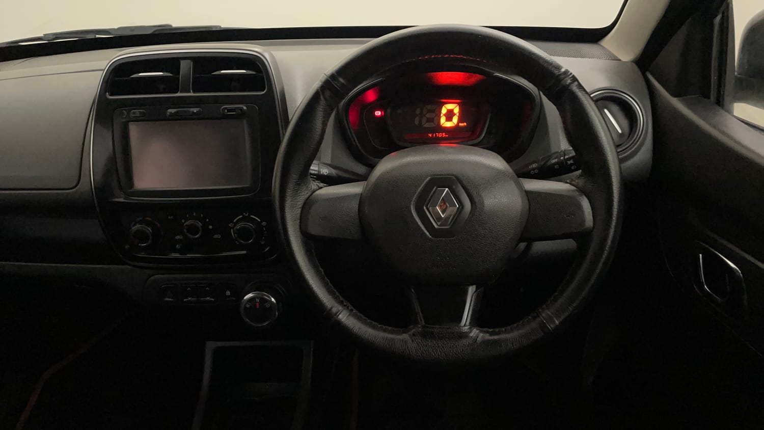 Used 2018 Renault Kwid 1.0 RXT AMT Petrol Automatic interior STEERING VIEW