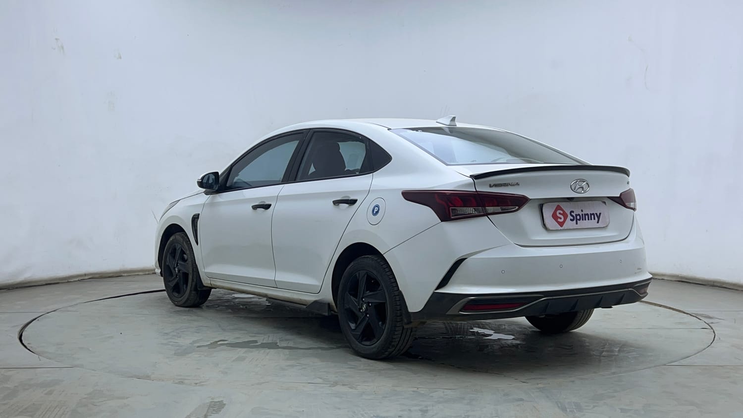 Used 2021 Hyundai Verna SX 1.5 VTVT IVT Petrol Automatic exterior LEFT REAR CORNER VIEW